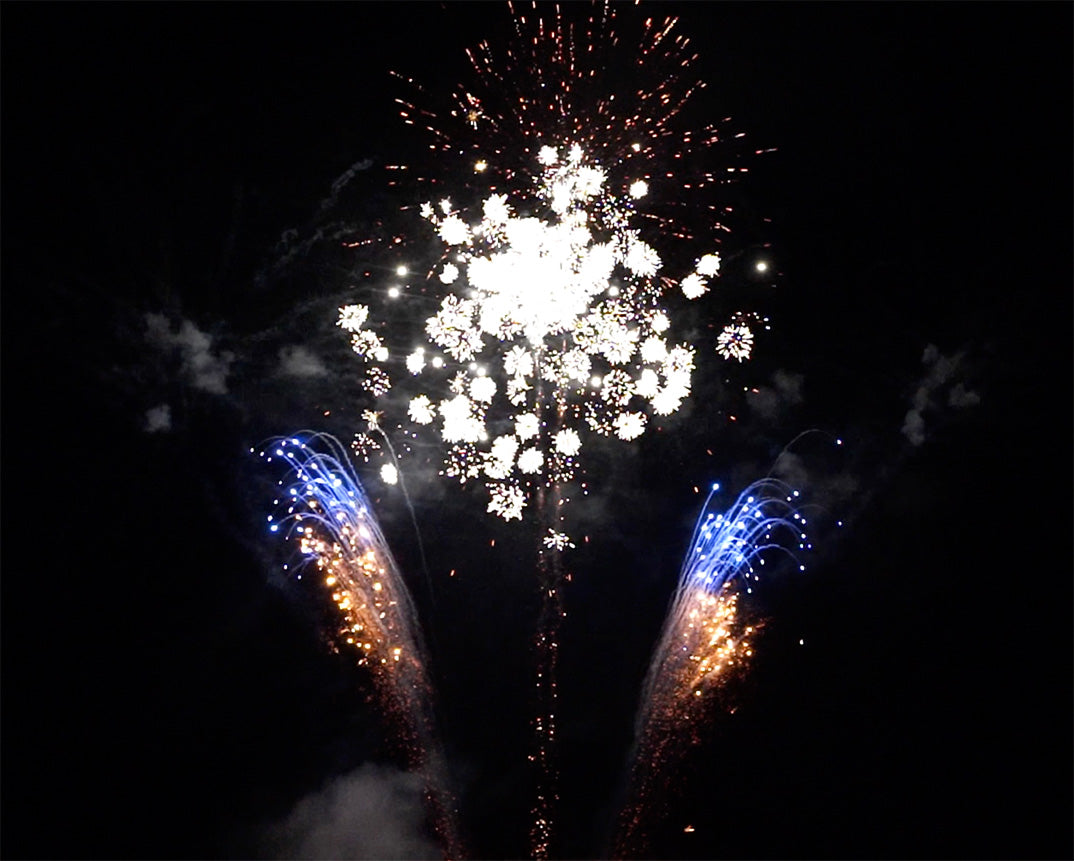 Pro Show - FF7280X | Pro Show | Flashing Fireworks